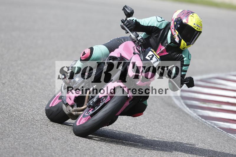 /Archiv-2025/53 16.09.2025 Track Day Domi Aegerter ADR/Gruppe gelb/47